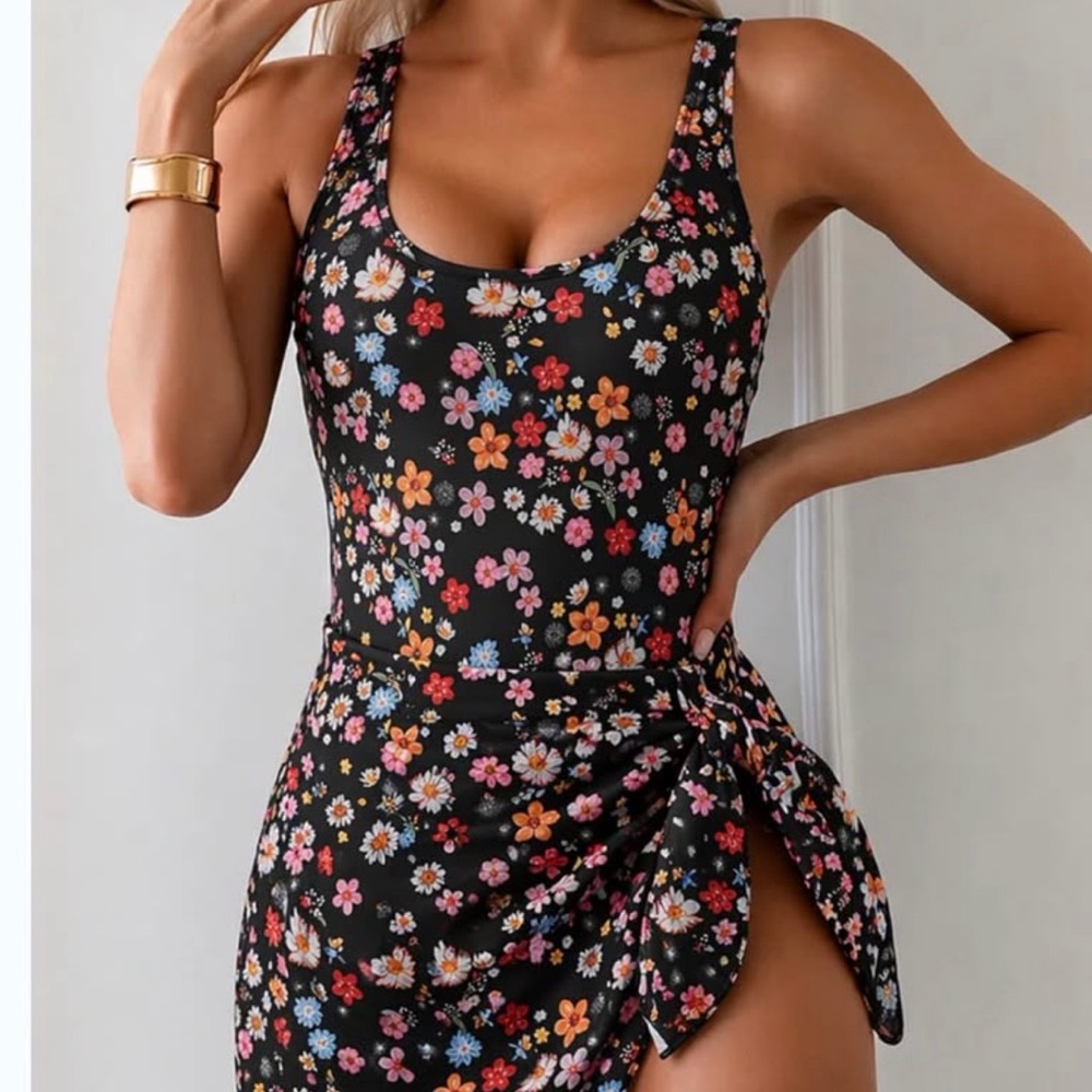 One Piece swingers sz Lg Brand New Never worn